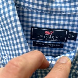 Vineyard Vines classic fit button down shirt